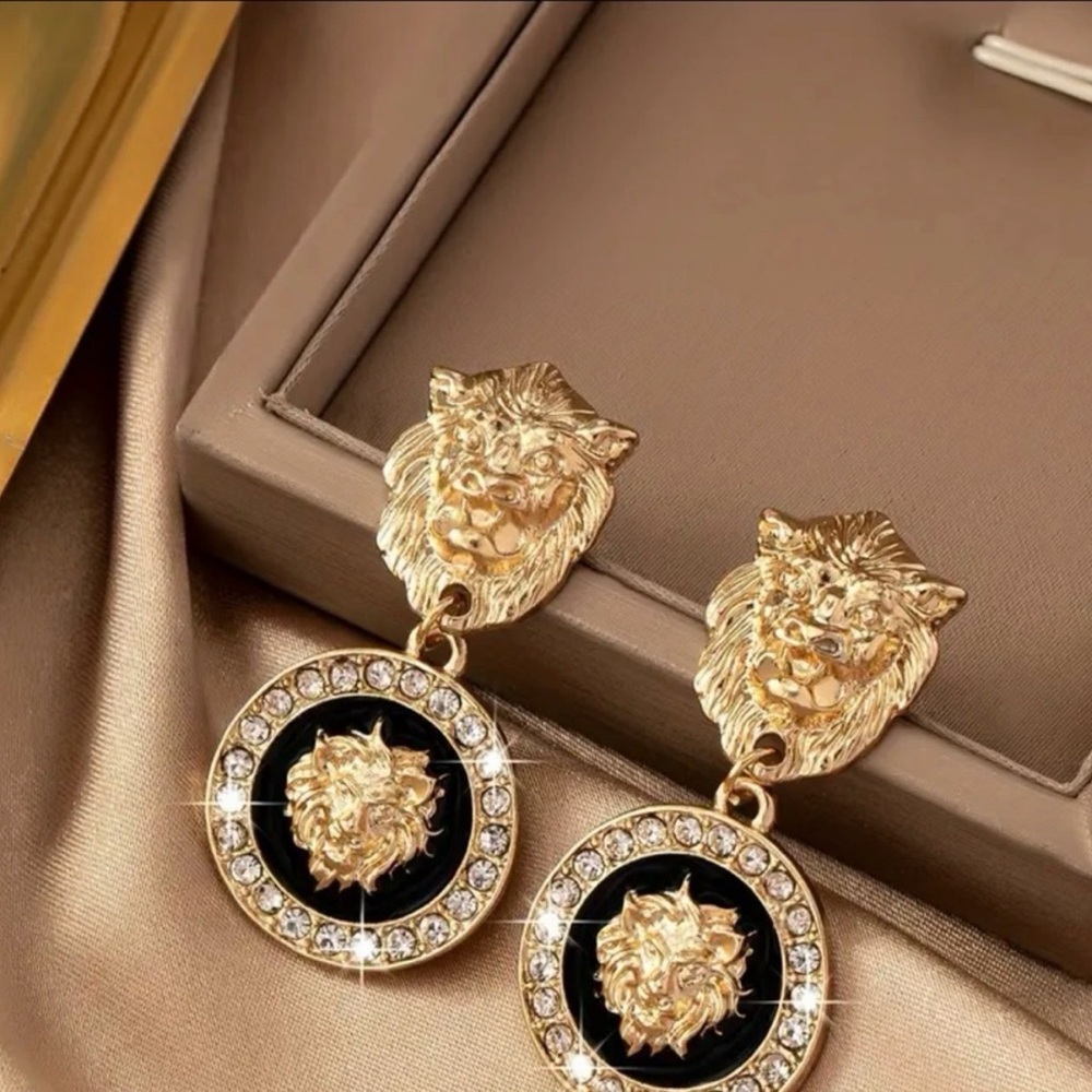 Gold Lion Head Statement Drop Earrings – Black Enamel & Rhinestone Medallion